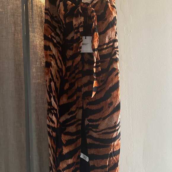 Beach Riot x REVOLVE Suki Maxi Midi Tie Front Slit Skirt in Tiger Animal Print - Picture 8 of 10